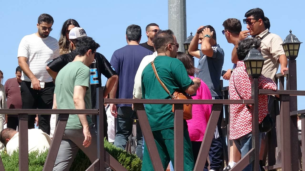Foto - ABD ile savaş bile onları vazgeçiremedi! İranlı turistlerin Van sevdası
