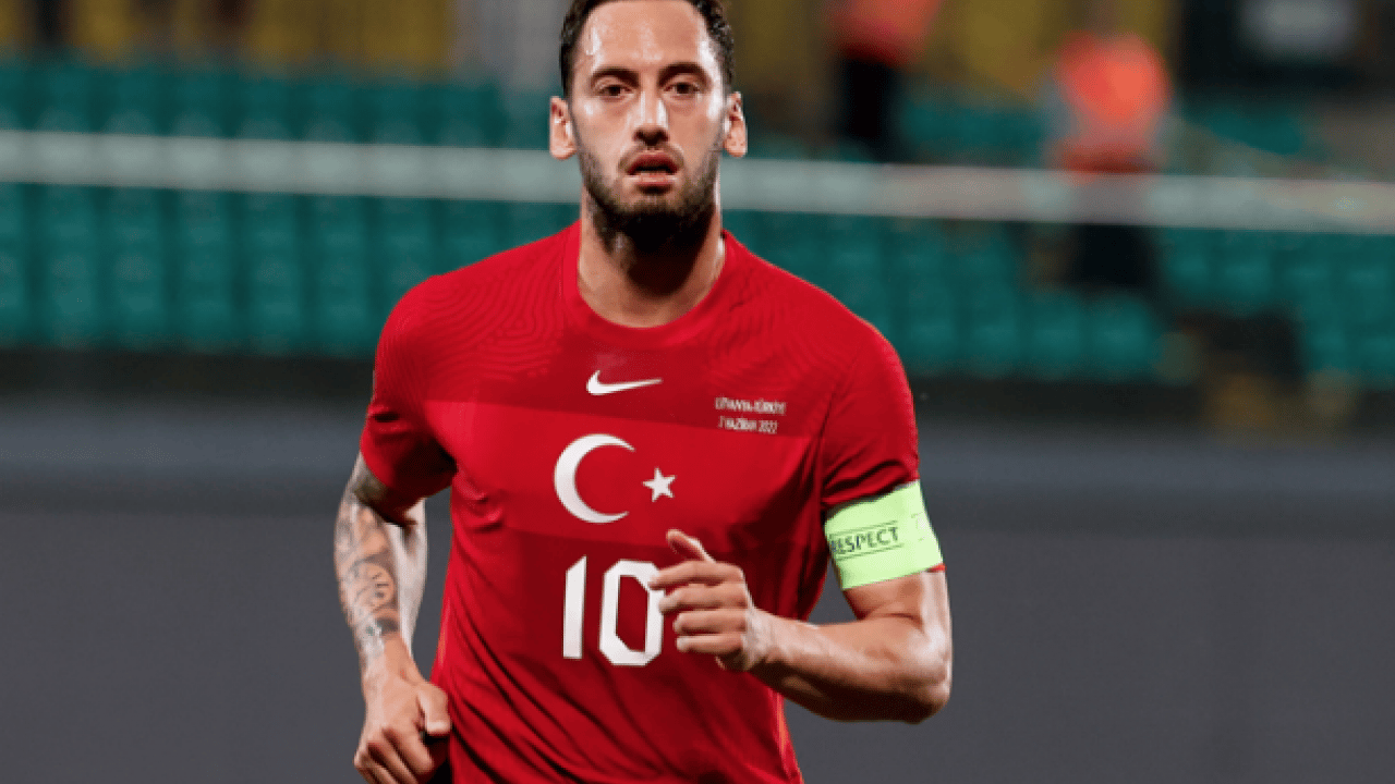 Foto - ABD maçı öncesi takımı sarsacak gelişme! Hacıosmanoğlu özür diledi! Hakan Çalhanoğlu'na tepki dinmiyor