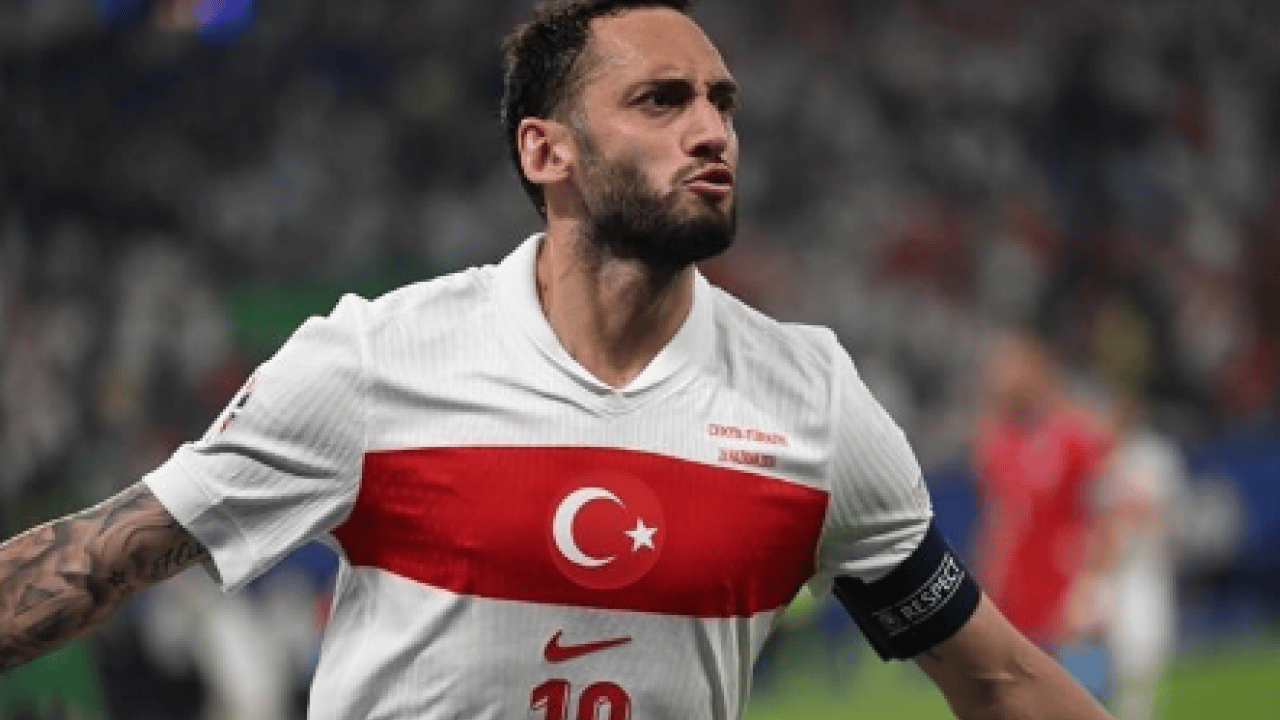 Foto - ABD maçı öncesi takımı sarsacak gelişme! Hacıosmanoğlu özür diledi! Hakan Çalhanoğlu'na tepki dinmiyor