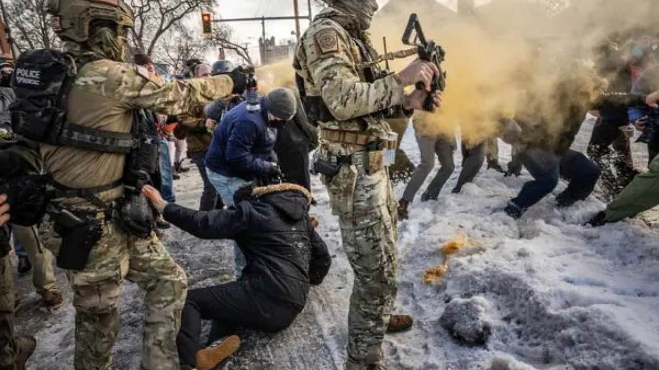 Foto - ABD'de göçmenlere yönelik operasyonlar sırasında 4 kişi hayatını kaybetti ICE katilleri 13 kişiyi vurdu