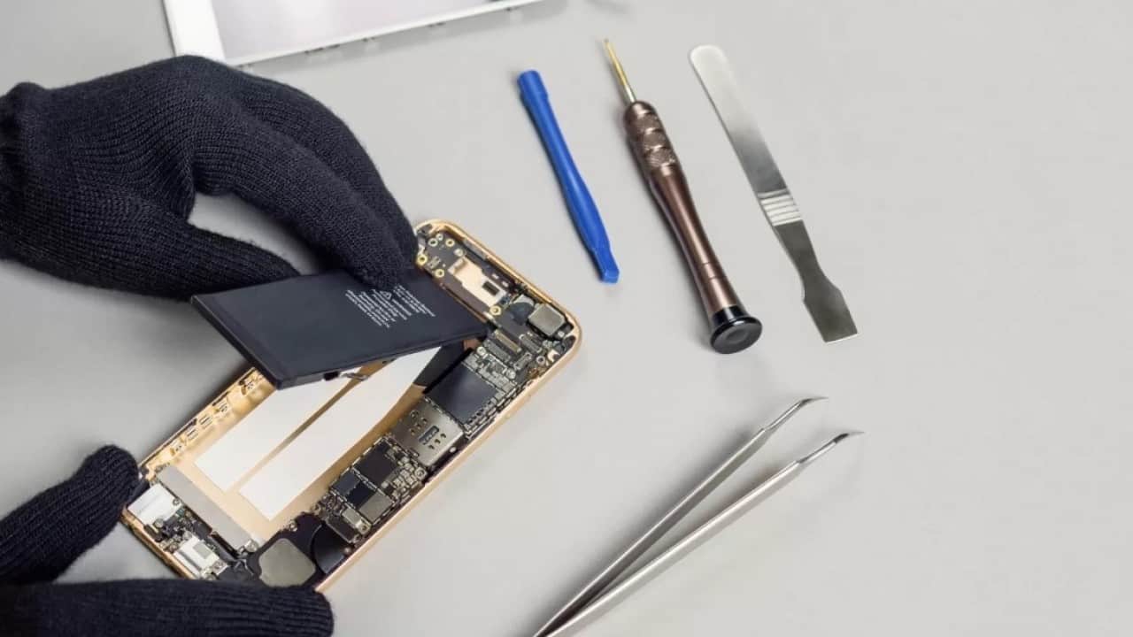 Foto - AB’den akıllı telefon kararı! Değişimi kullanıcıya bırakıyor