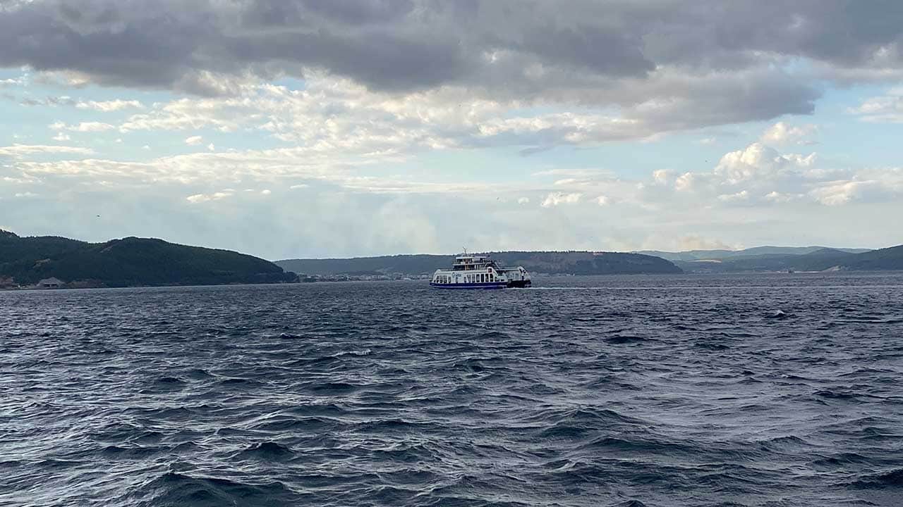 Foto - Adalara ulaşımda fırtına engeli! Bozcaada ve Gökçeada feribot seferleri ardı ardına iptal edildi!