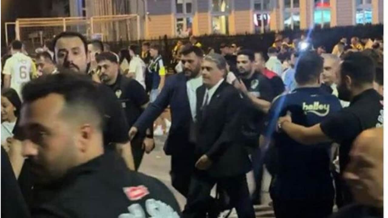 Foto - Adalı polisin teklifini böyle geri çevirmiş: 'Fenerbahçeliler bize bir şey yapmaz, hadi gidelim'
