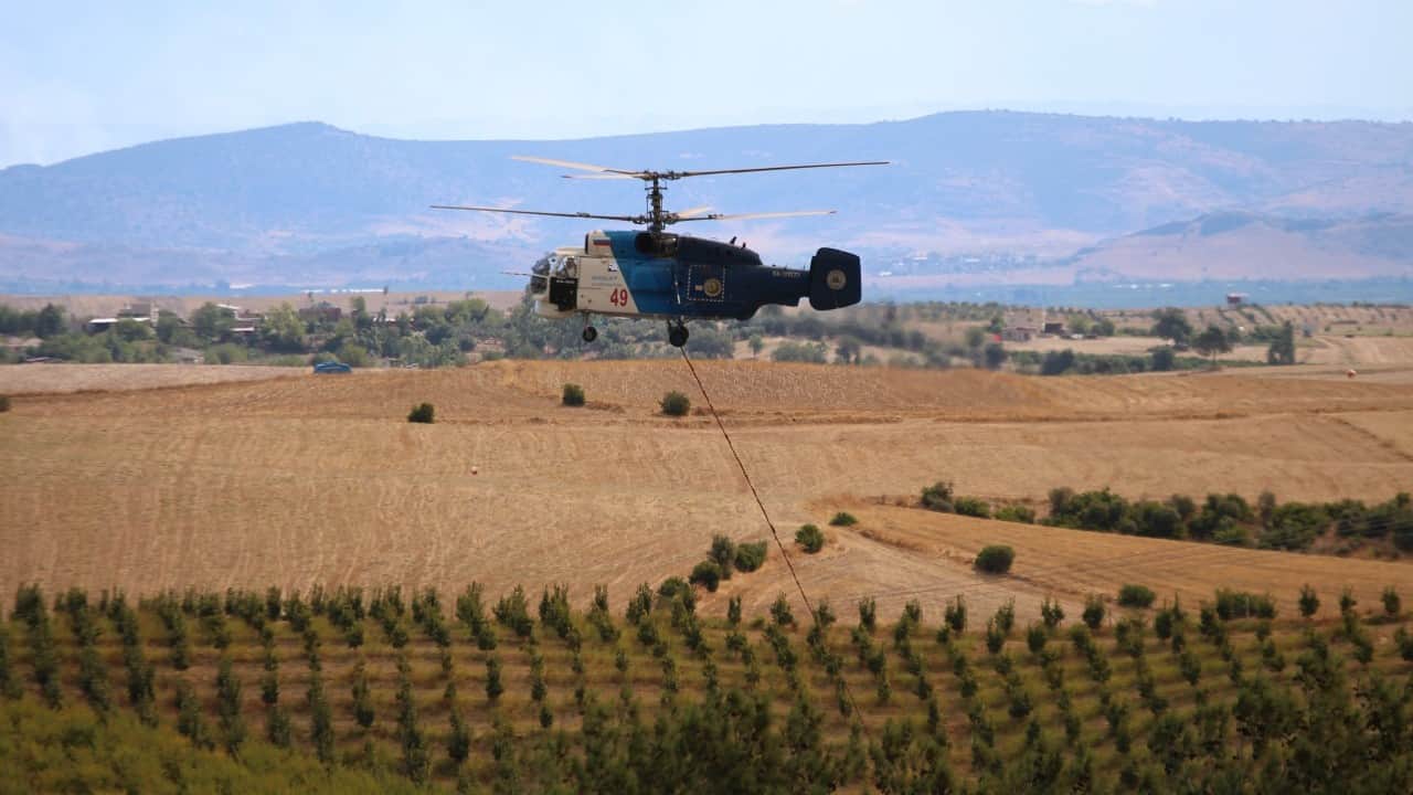 Foto - Adana'da orman yangını! Evler tahliye edildi, uçak ve helikopterler bölgede