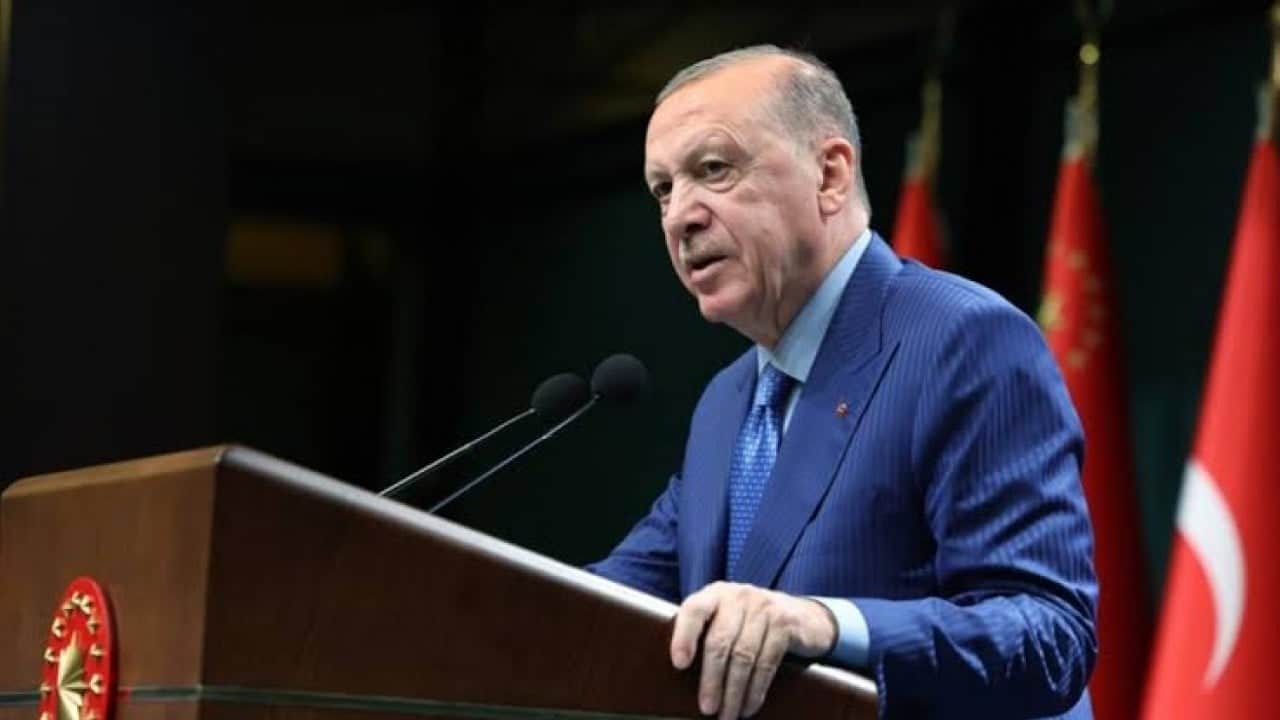 Foto - Adı fon soruşturmasında geçince apar topar istifa etmişti! AK Parti’den Fatma Betül Sayan Kaya’ya bir darbe daha