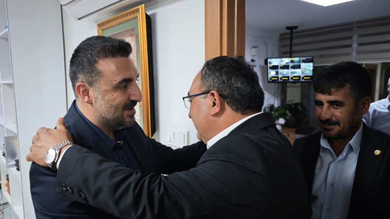 Foto - Afyonkarahisar’da Ezber Bozan Siyaset: Sabah 06.00’da Başlayan Mesai, Çaylar Başkandan