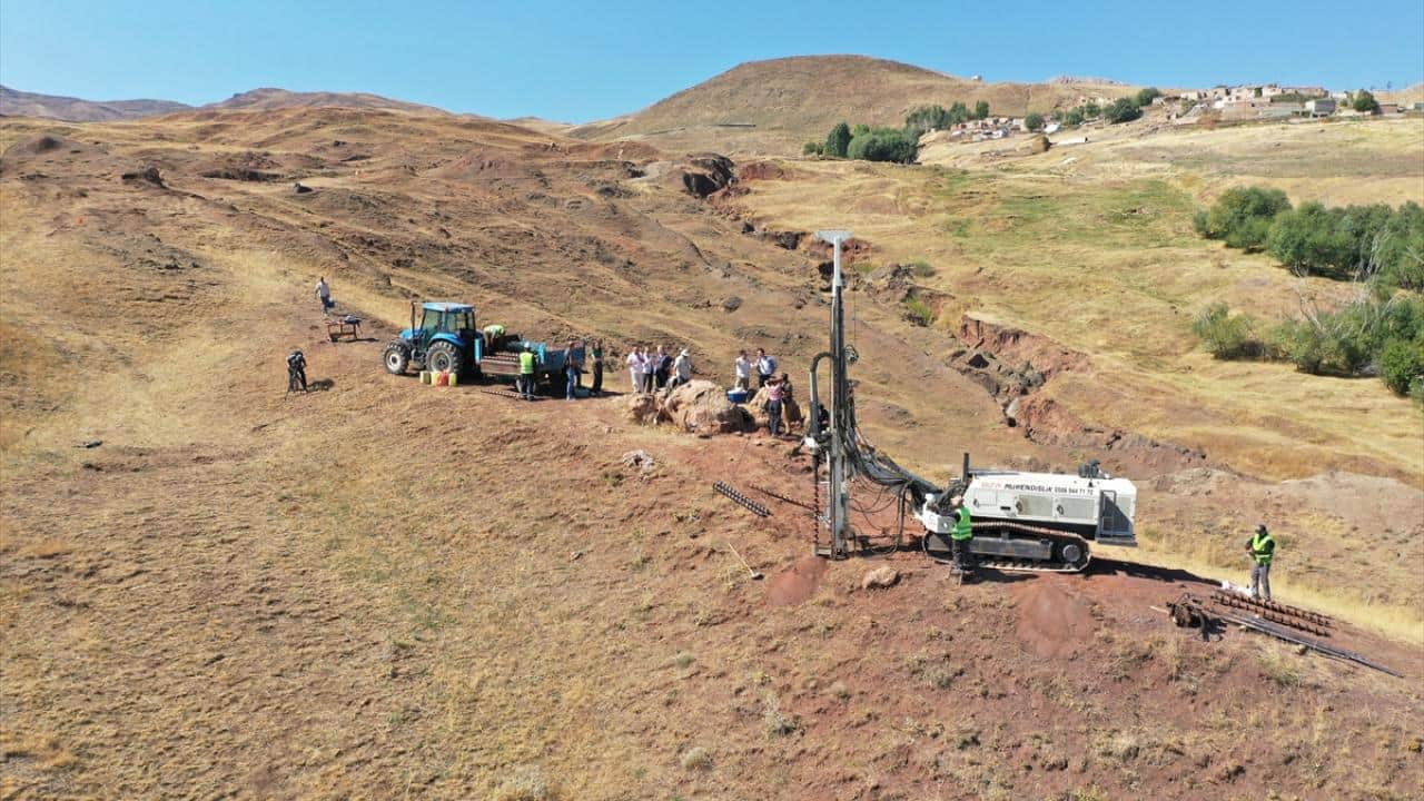 Foto - Ağrı’da kayıt altına alıyorlar! Nuh'un Gemisi uluslararası belgesellere konu oldu