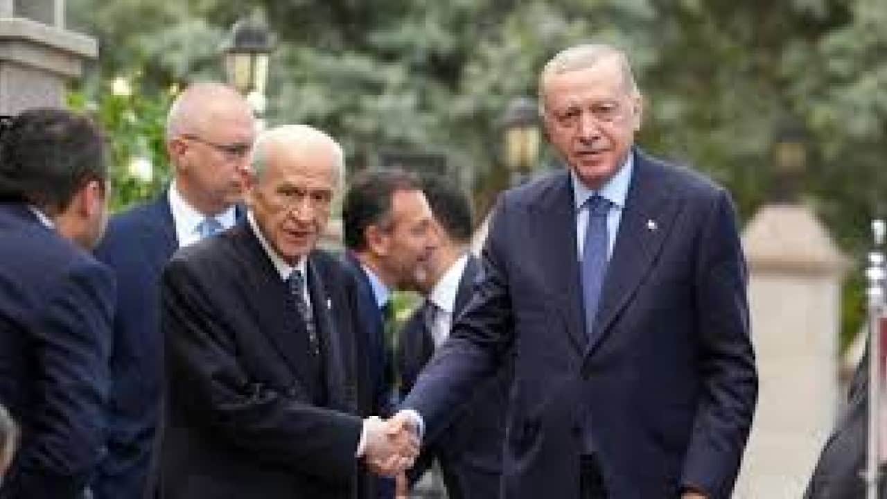 Foto - Ahmet Hakan'dan olay Bahçeli Erdoğan yorumu! 'Batma ihtimaliniz çok yüksek olur' diyerek duyurdu