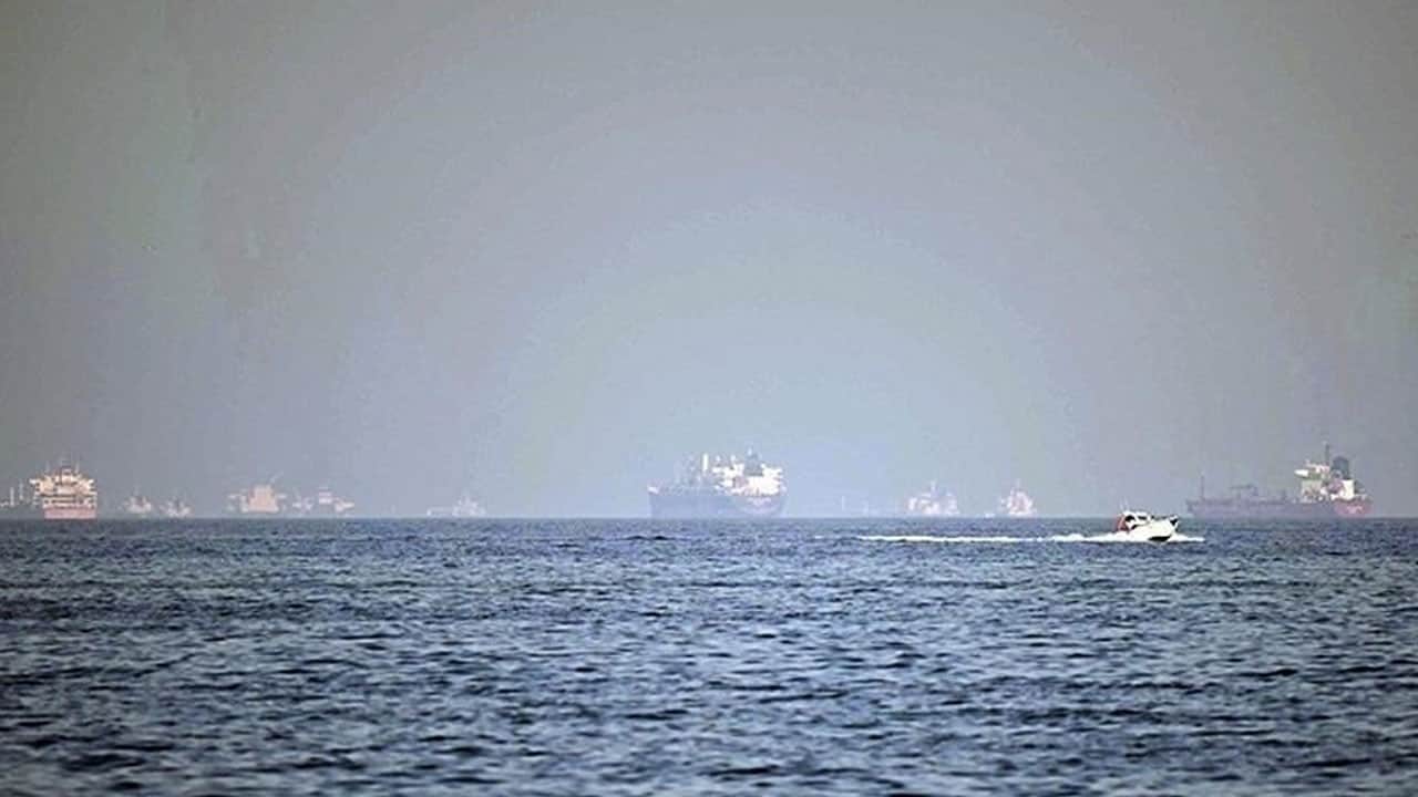 Foto - Ajanslar son dakika koduyla servis ediyor! Karadeniz’de Türk gemisi vuruldu