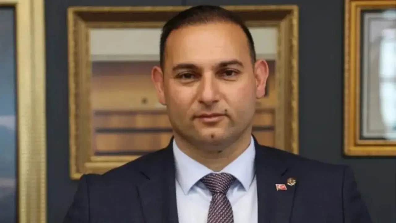 Foto - AK Parti direkten dönmüş! O belediye başkanı kumarda yakalandı