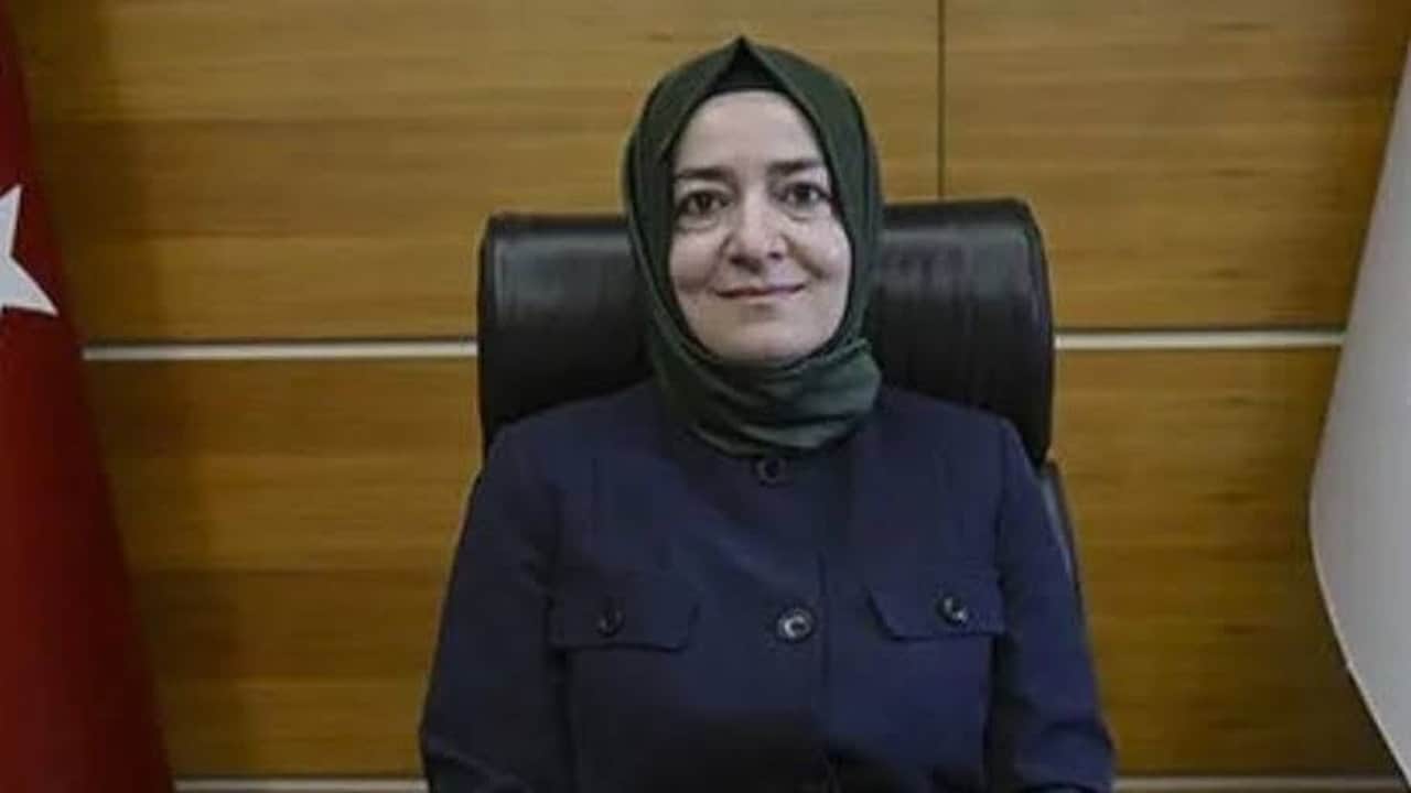 Foto - AK Parti’den dikkat çeken karar! İstifasının ardından Fatma Betül Sayan Kaya’ya bir şok daha 