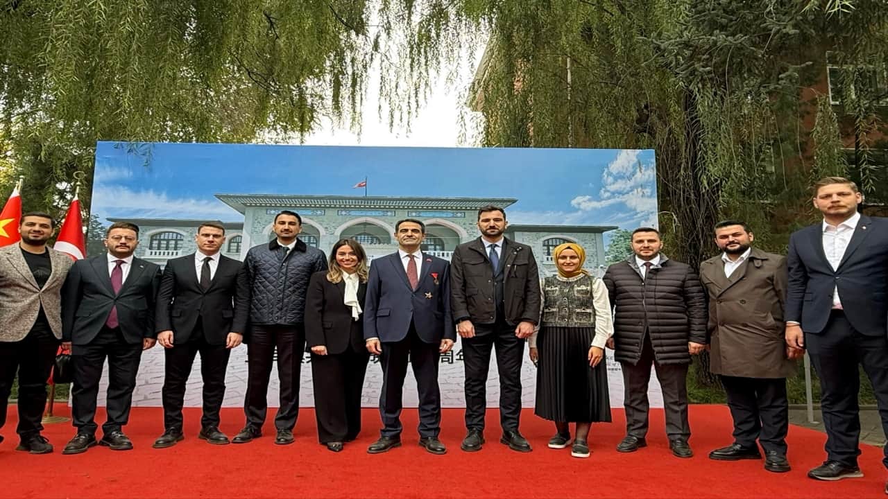 Foto - AK Parti’den, "Hiç yakışmadı" dedirten Çin hamlesi: Gerçekten yazık