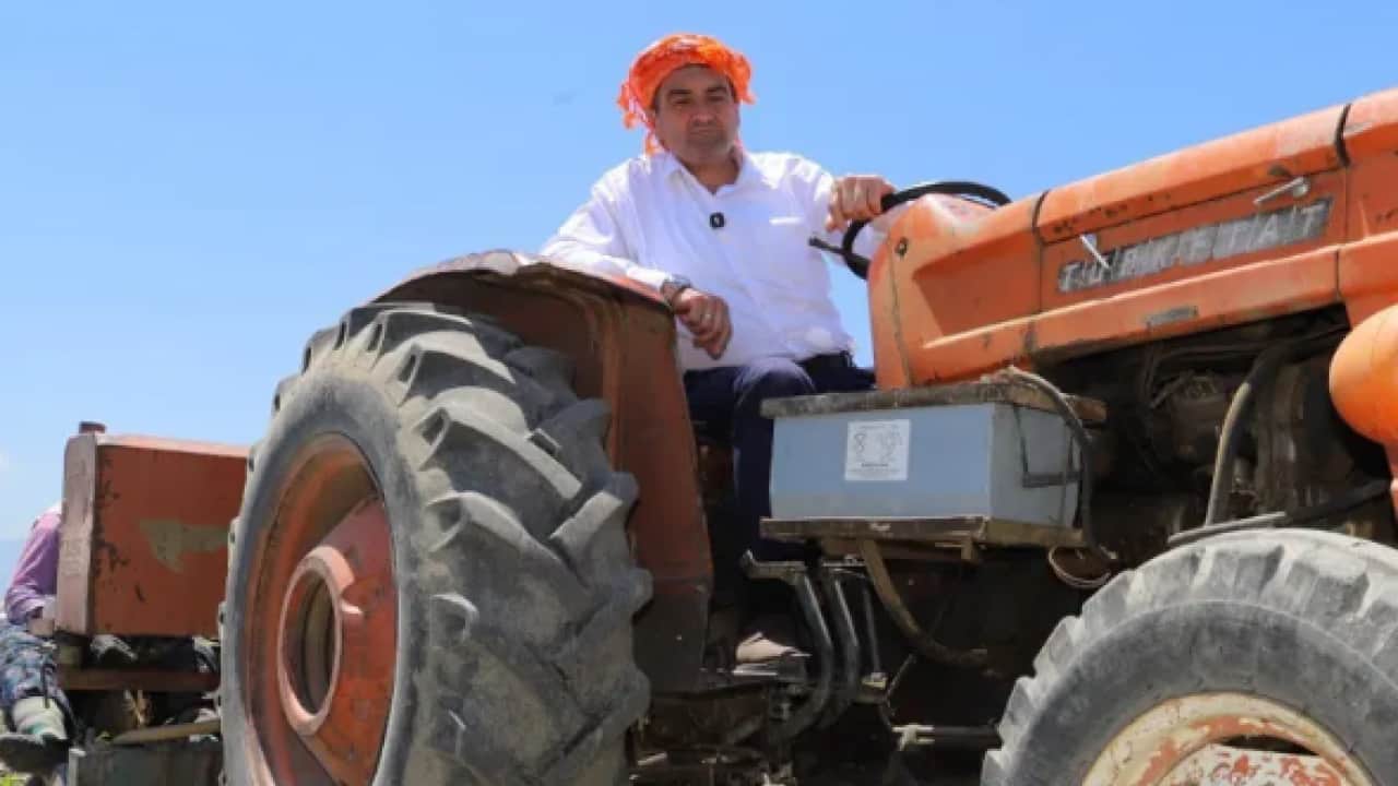 Foto - Ak Partili başkan elini makineye kaptırdı! Sağlık durumu belli oldu