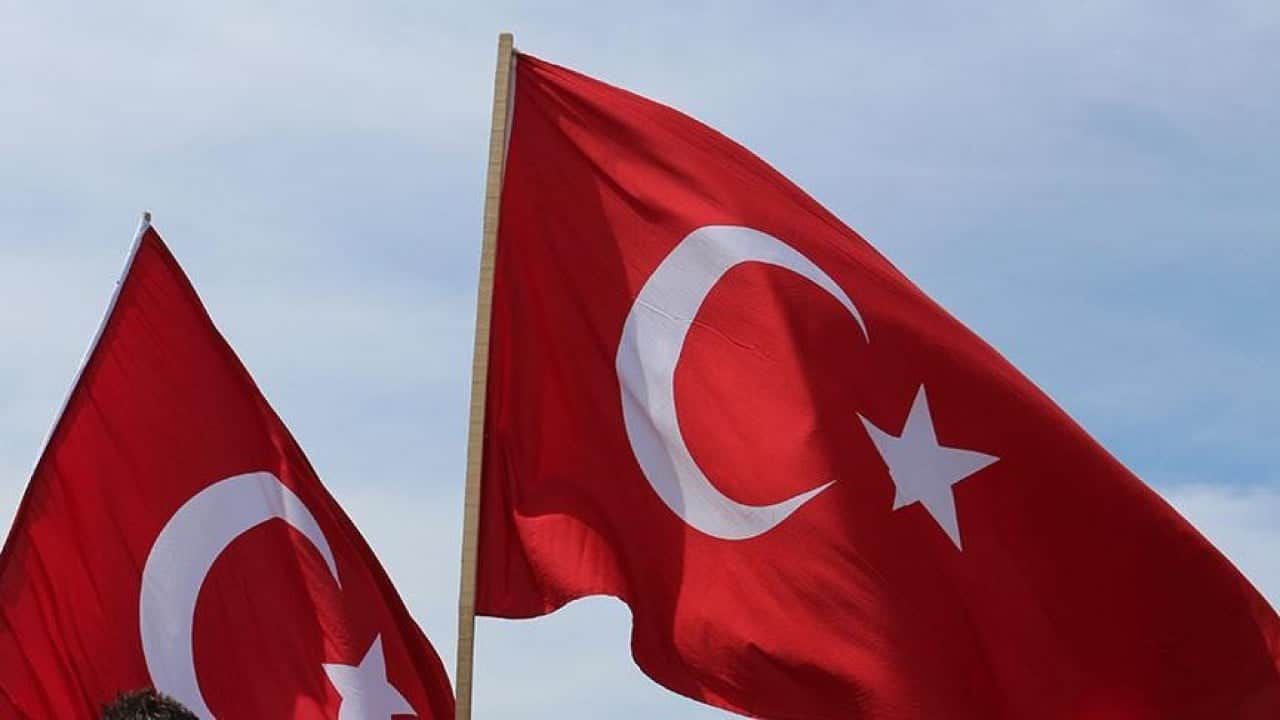 Foto - AK Parti'nin kritik isminden ‘fon soruşturması’ çıkışı: Burunlarından fitil fitil getirilmelidir