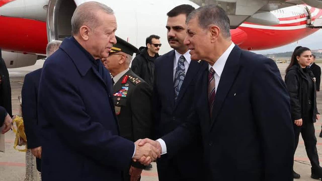 Foto - "AK Parti’ye geçecek" deniliyordu! Cumhurbaşkanı Erdoğan’dan o Büyükşehir Belediye Başkanı için herkesi ters köşe yapacak hamle