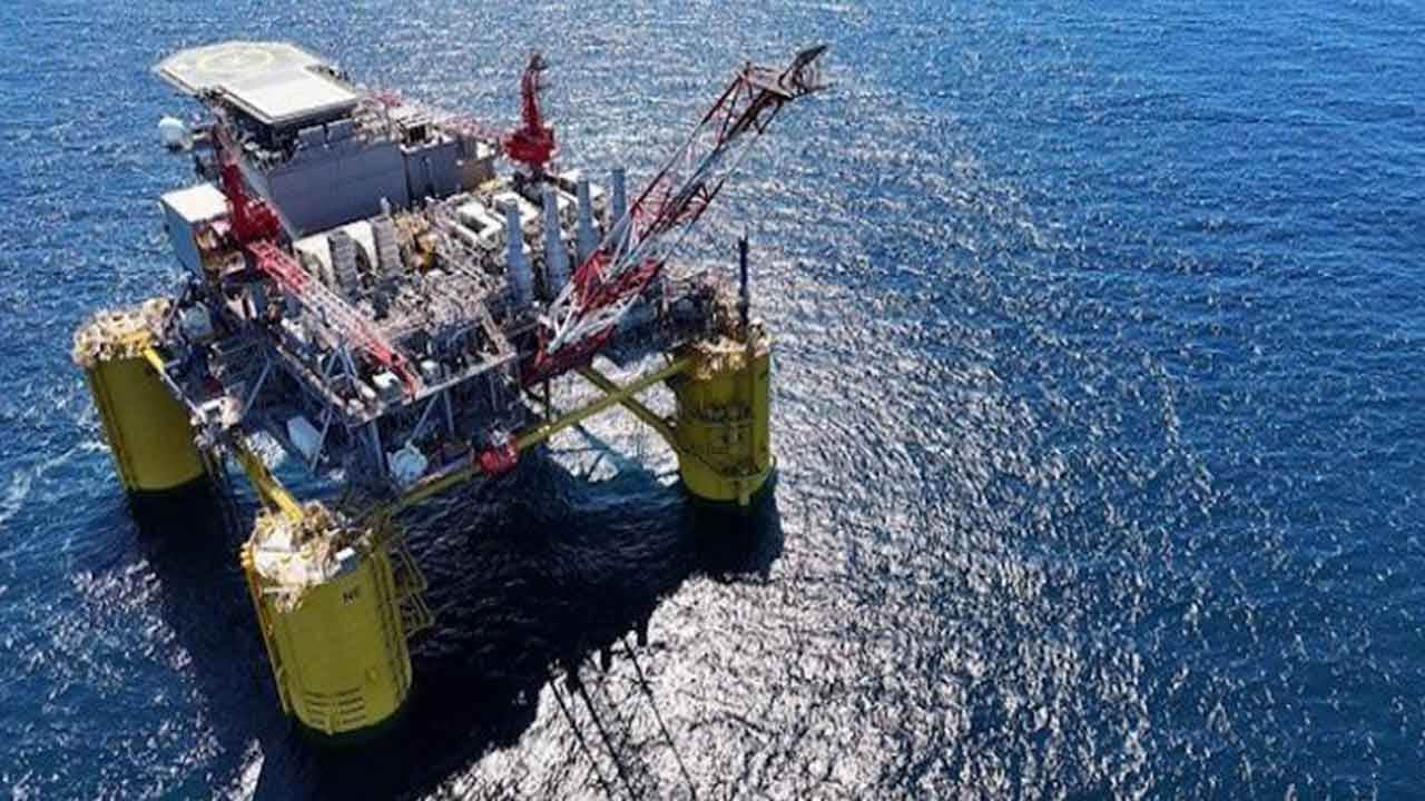 Foto - Akaryakıt devi Shell iki petrol sahasına ortak oluyor