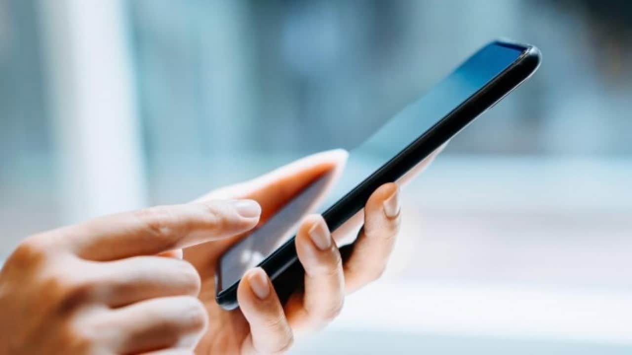 Foto - Akıllı telefonlar bizi dinliyor mu? Uygulama indirirken bu detaya dikkat