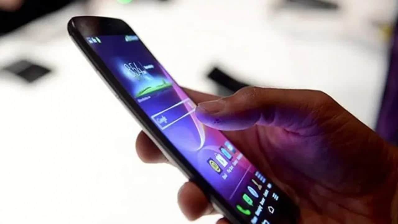 Foto - Akıllı telefonlar bizi dinliyor mu? Uygulama indirirken bu detaya dikkat