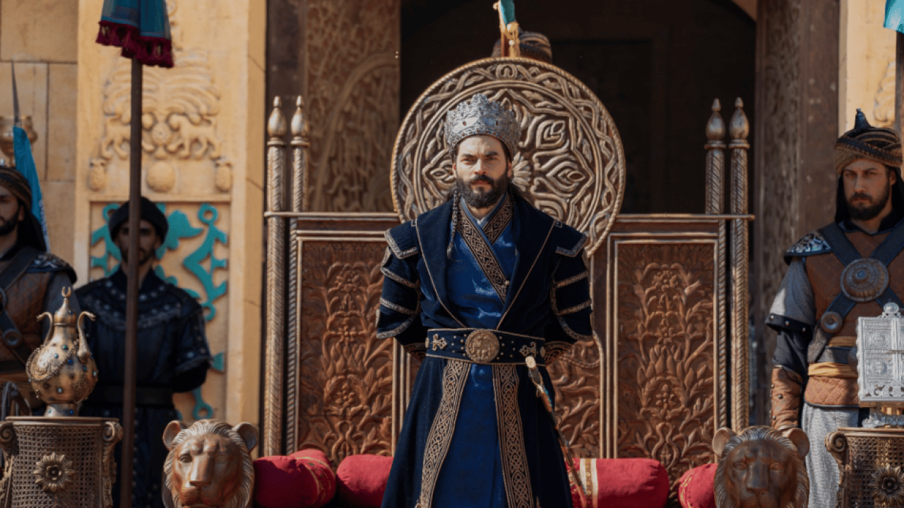 Foto - Akın Akınözü kamera karşısında: Sultan Alaeddin kostümü ilgi gördü!