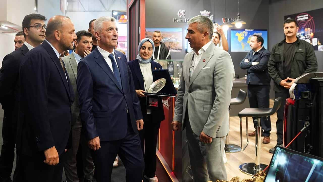 Foto - Akit Medya Grubu da yerini aldı: Bakan Ömer Bolat MÜSİAD EXPO’da