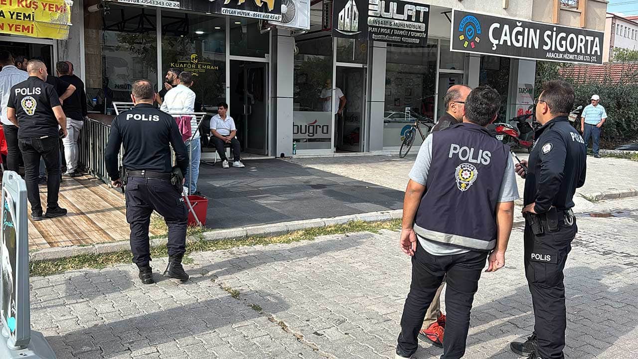 Foto - Aksaray'da 5. kattan düşen şahıs ağır yaralandı! Balkondan düşüş nedeni araştırılıyor!
