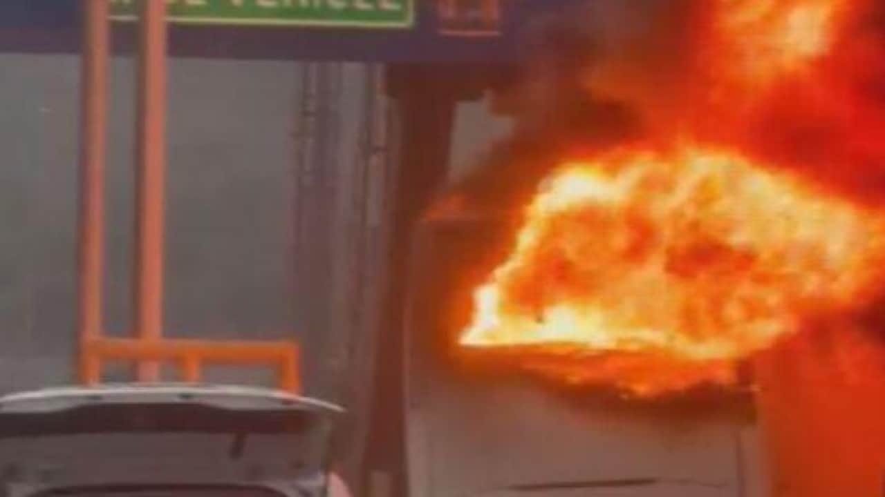 Alev topuna dönen otobüste katliam: Yüsra okuluna kavuşamadan can verdi