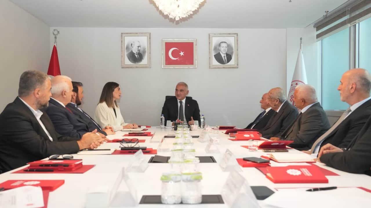Foto - Alevi-Bektaşi Danışma Kurulu ilk toplantısını Bakan Ersoy başkanlığında gerçekleştirdi