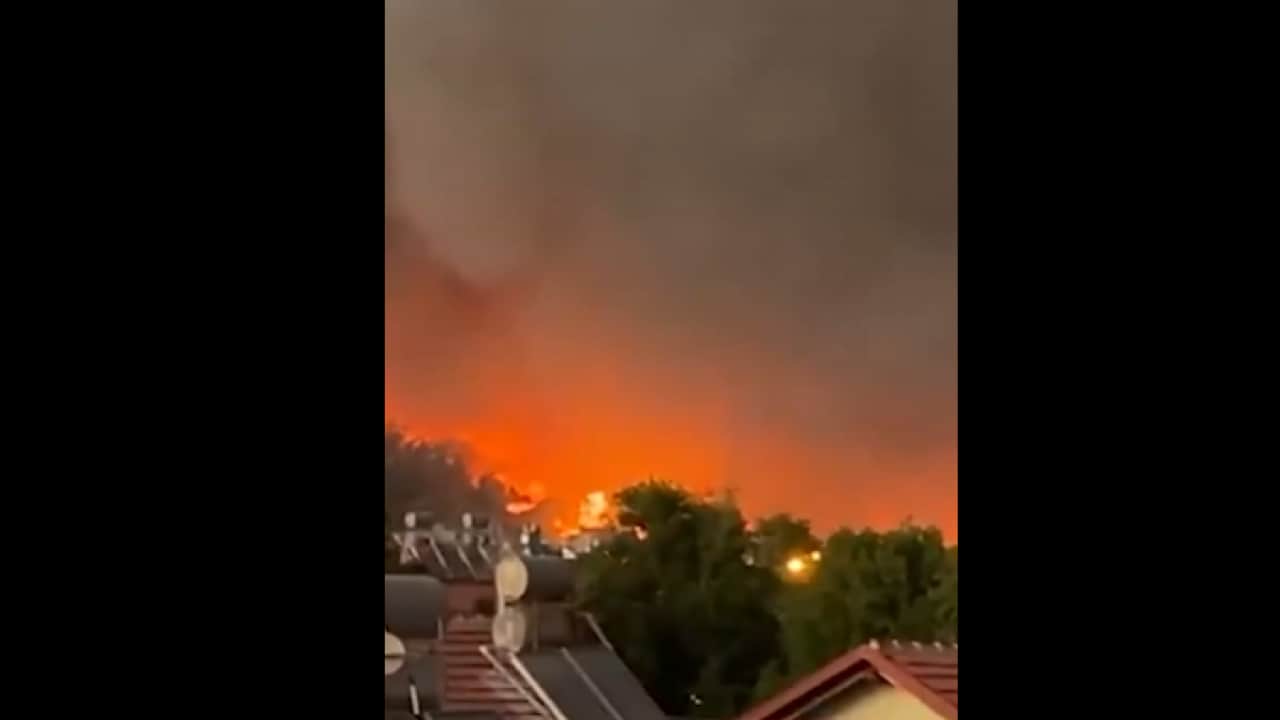 Foto - Alevler komşu ile sıçradı! Saklıkent Kanyonu kapatıldı, köyde evler kül oldu!