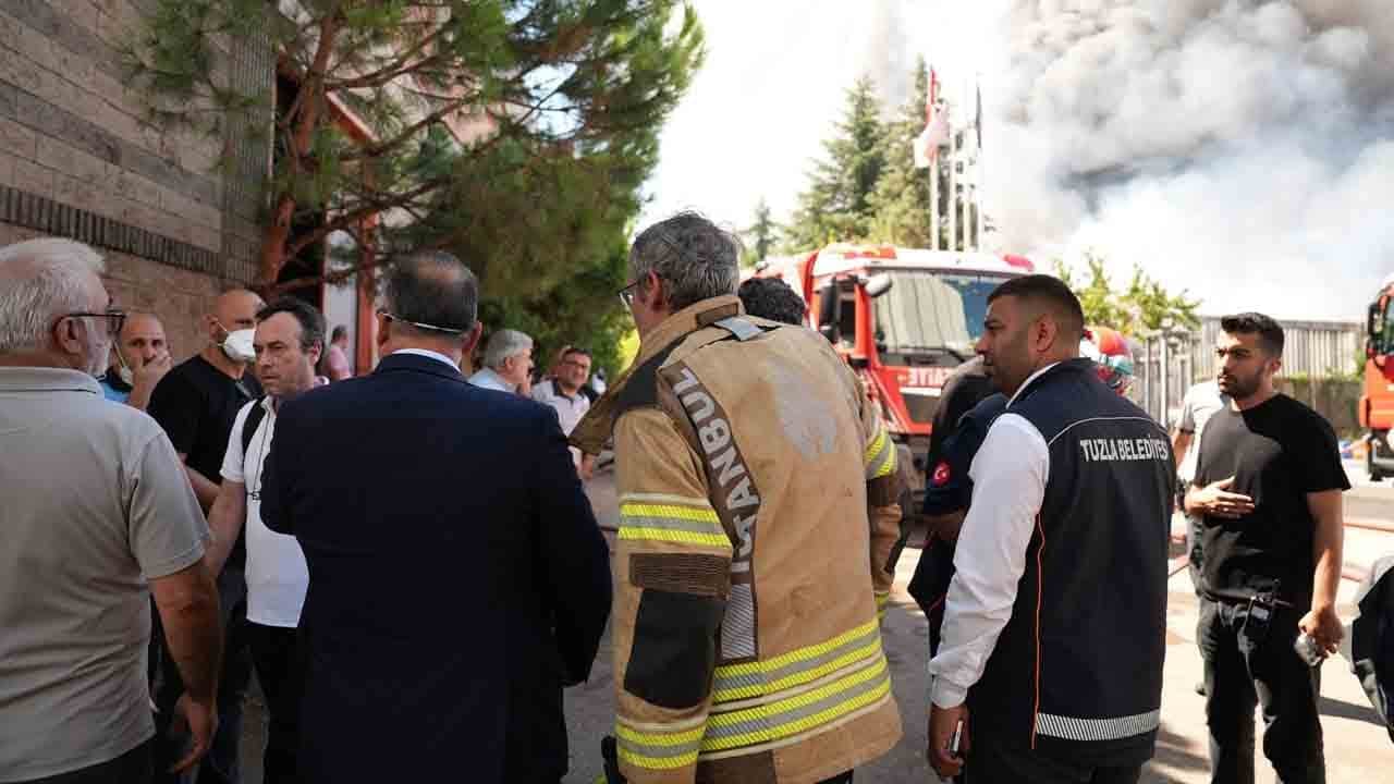Foto - Alevler tesisleri sardı: Tuzla'da Lojistik depo yangını!