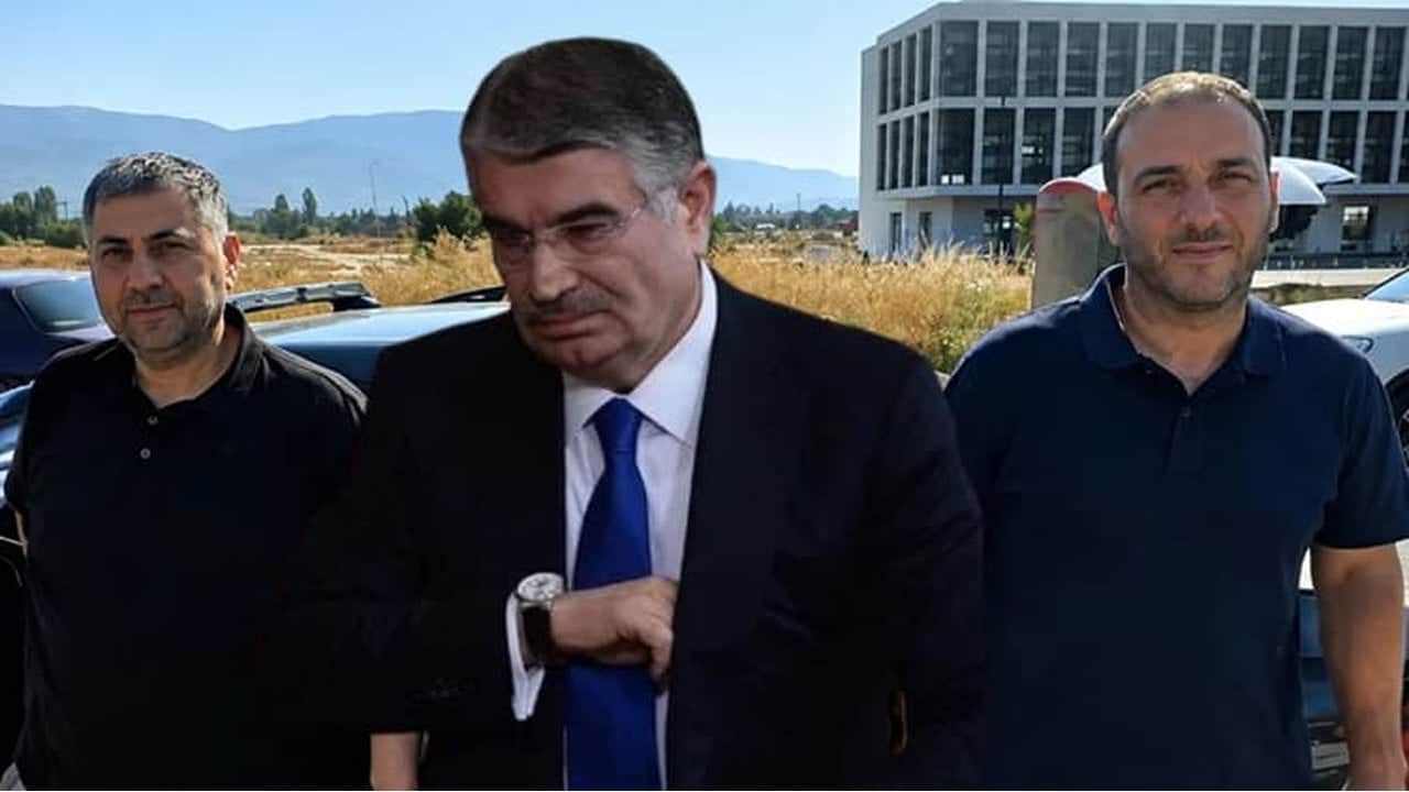 Foto - Alihan Kuriş soruşturmasındaki aracın sır perdesi aralanıyor! Eski bakanın çakarlı aracında taşınan diplomatik pasaportlu üç Belaruslu kim?
