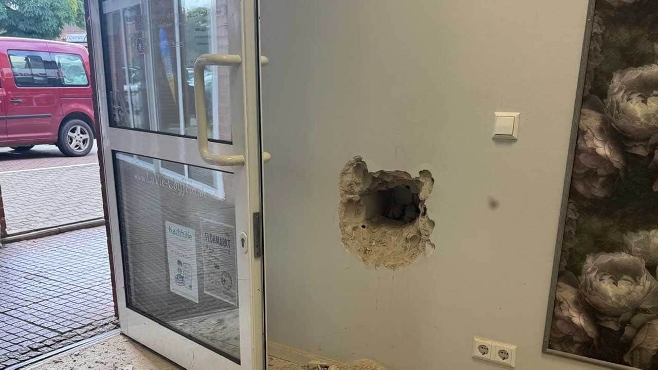 Foto - Almanya’da ilginç bir soygun hikayesi: Bankaya niyetlendiler Türk kuaförü soydular