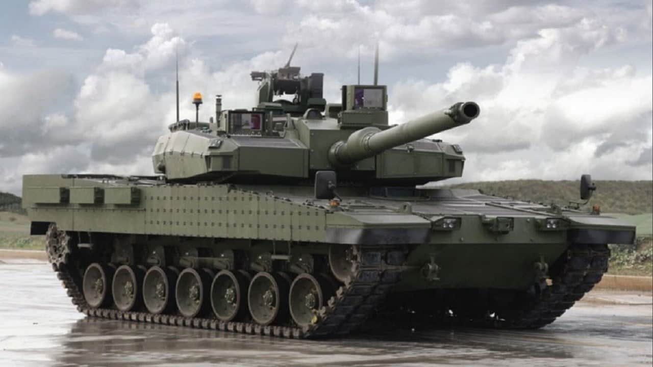 Foto - ALTAY tankı dünyayı kendine hayran bıraktı, o ülke övgülere doyamadı: "Türkiye bizi gururlandırıyor"