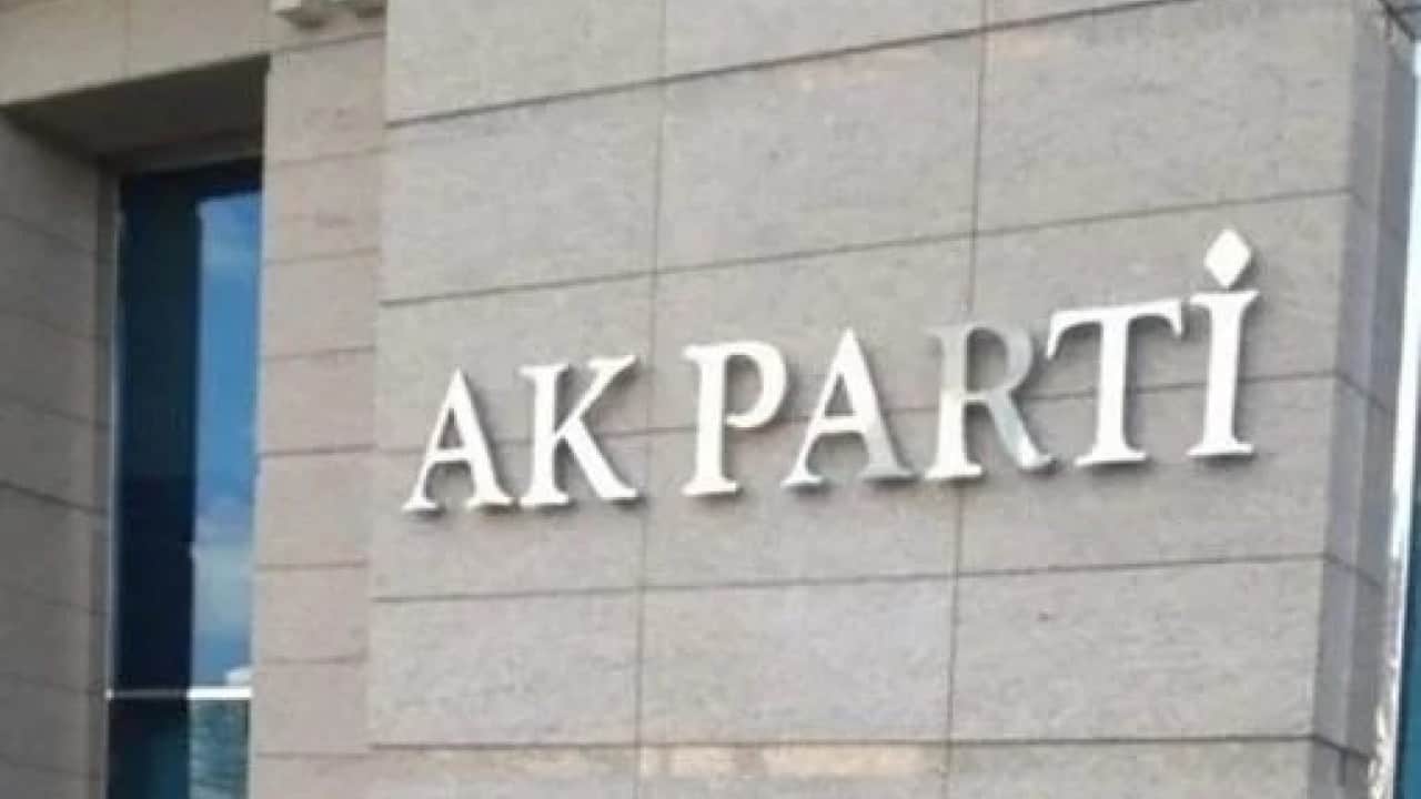 Foto - Ankara kulisleri bu iddiayla çalkalanıyor: Hiç akla gelmeyecek isim AK Parti'ye katılıyor