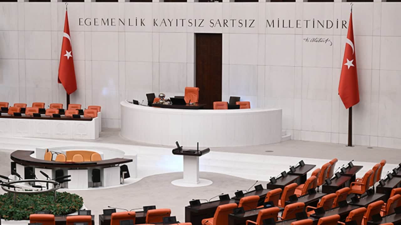 Foto - Ankara kulisleri zangır zangır sallandı! Meclis’te tüm dengeleri değiştirecek transferler an meselesi