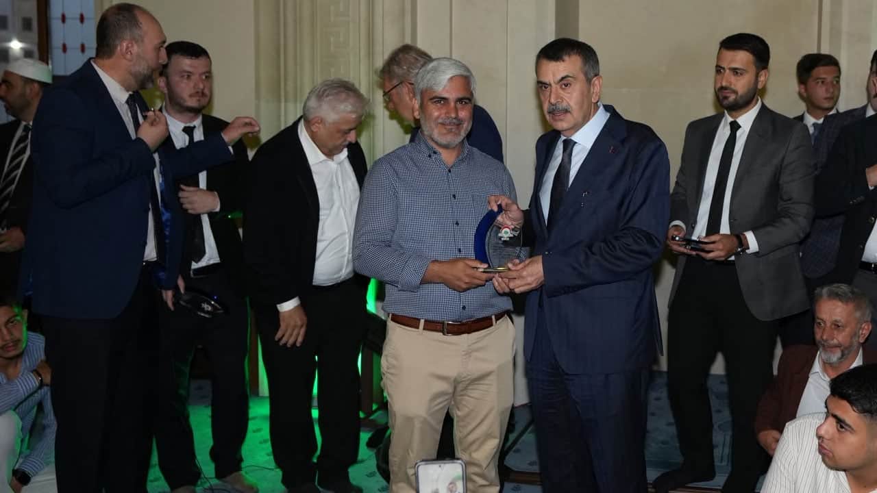 Foto - Ankara’da ÇEDES buluşması: Milli Eğitim Bakanı Yusuf Tekin öğrencilere umre hediye etti