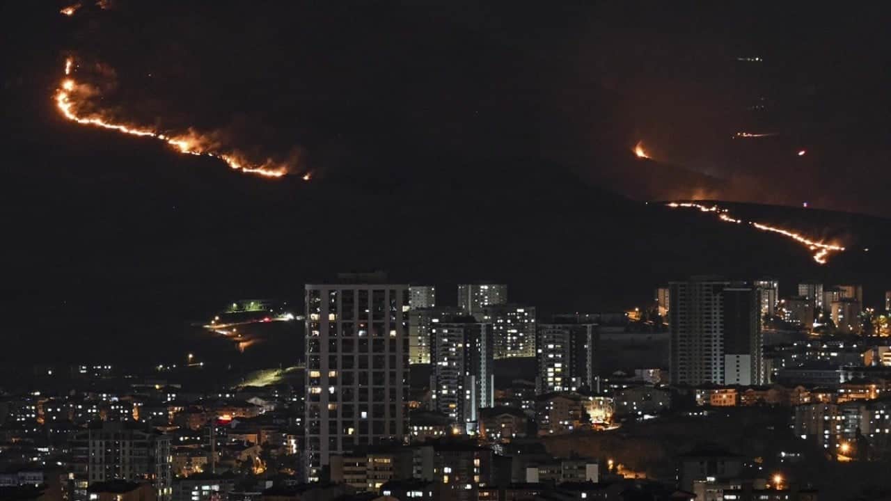 Foto - Ankara'da korkutan yangın! Bir kişi gözaltına alındı