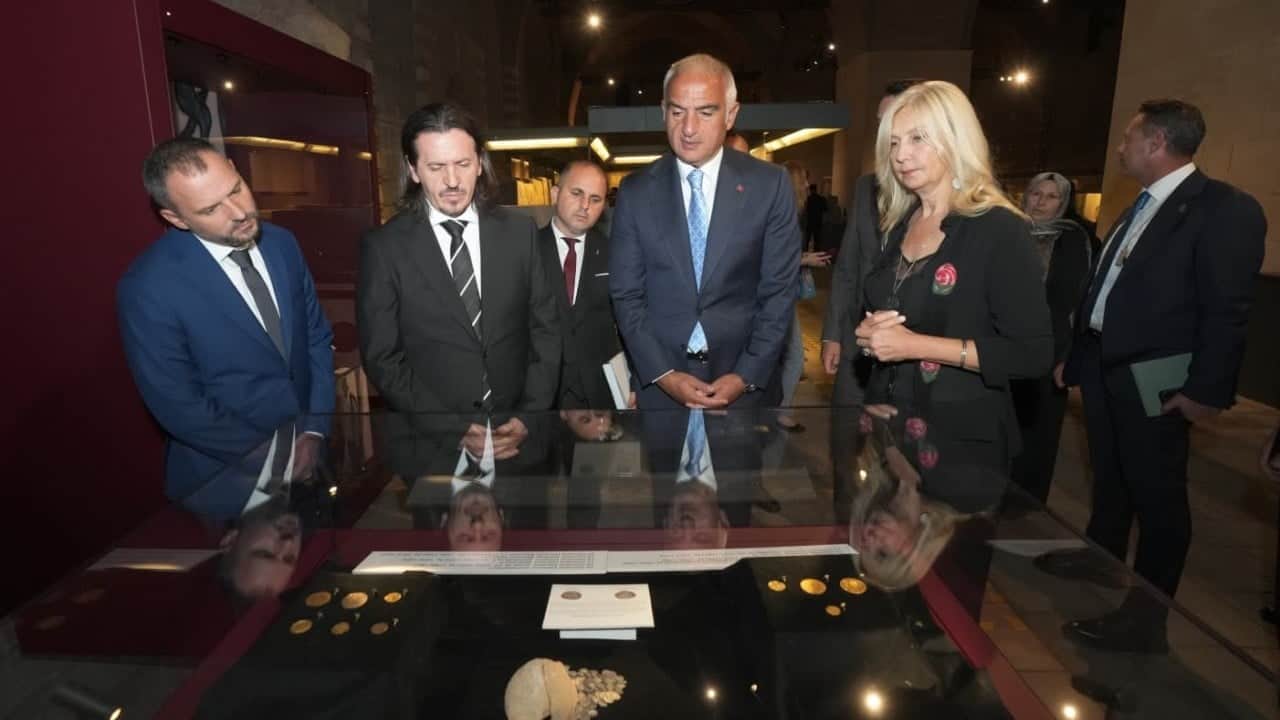 Foto - Ankara'da Türkiye- Kuzey Makedonya buluşması: Bakan Ersoy, mevkidaşı Süleymani'yi Cumhuriyet Müzesi'nde ağırladı