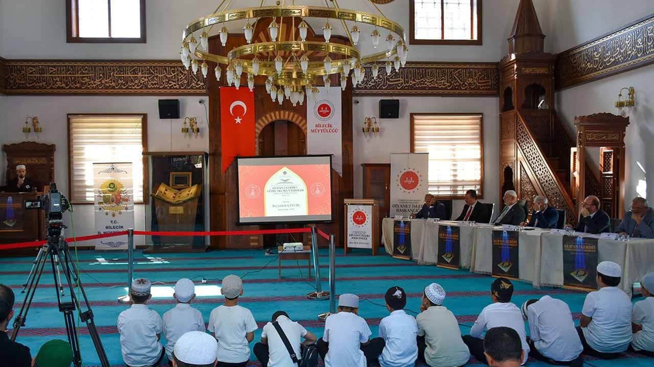 Anlamlı yarışmaya, anlamlı ilçede final: Kur’an bülbülleri Söğüt’te yarıştı