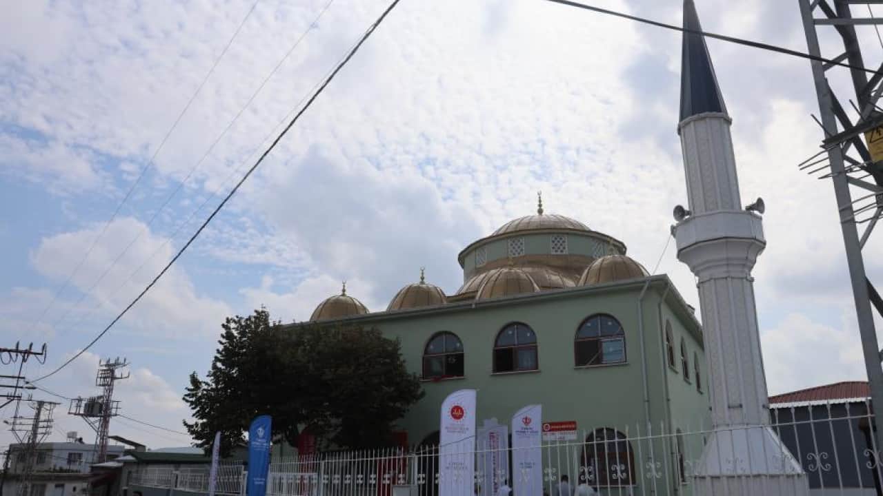 Foto - Anlatmaya gerek yok görüyorsunuz! Kimi 3 buçuk yılda 135 cami yapar! Kimi 7 yılda tek cami yapamaz