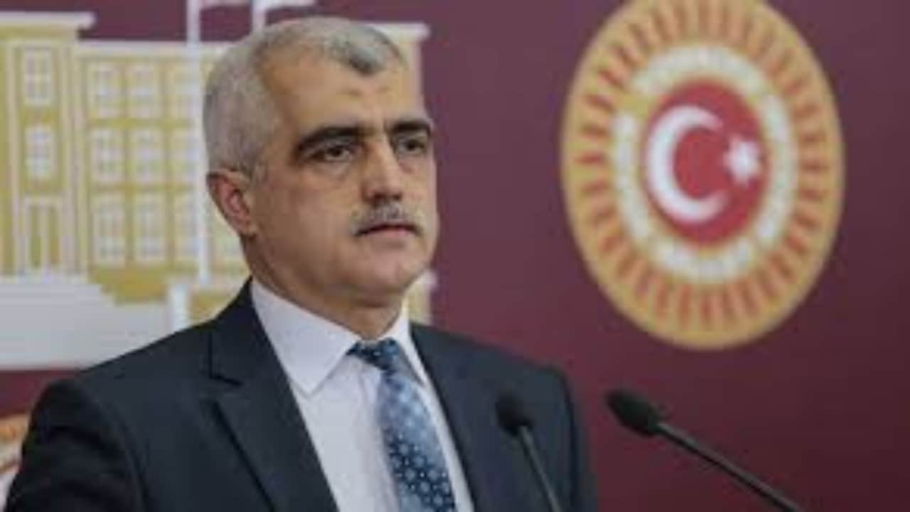 Foto - Anlattığı "Kürt kadın" fıkrası büyük tepki çekmişti! DEM Parti, Rahmi Koç’un aklını aldı: Hiç utanma yok