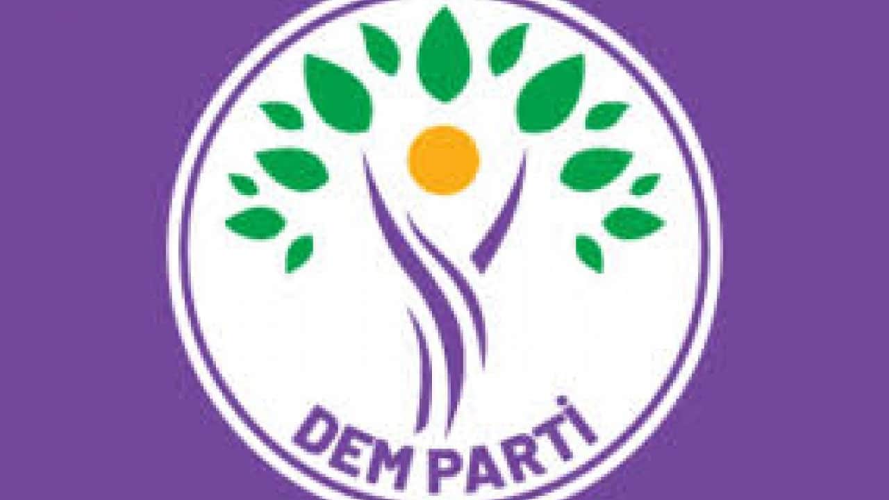Foto - Anlattığı "Kürt kadın" fıkrası büyük tepki çekmişti! DEM Parti, Rahmi Koç’un aklını aldı: Hiç utanma yok