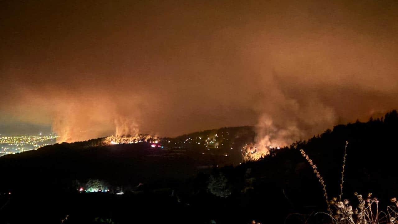 Foto - Antalya'da orman yangını! Sabaha kadar havadan ve karadan müdahale edildi 