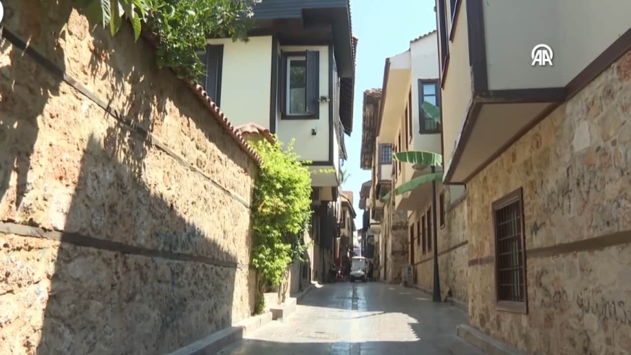 Foto - Antalya’nın 2 bin yıllık hazinesi turistlerin gözdesi! Günde 40 bin kişi akın ediyor