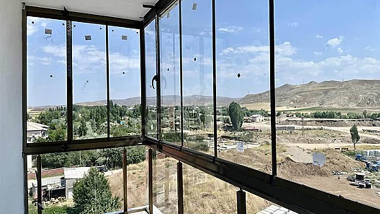 Foto - Apartmanlarda cam balkon ve demir parmaklık dönemi bitiyor: Hepsi sökülecek