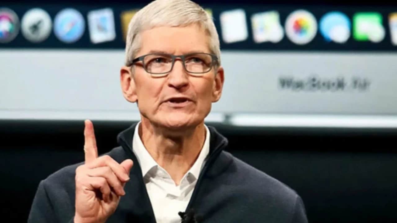 Apple'ın eski CEO'su uyardı: Teknoloji ürünlerine dev zamlar geliyor