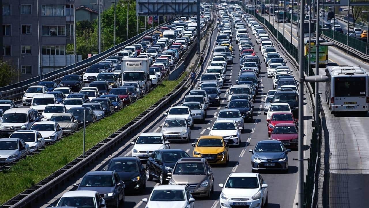 Foto - Araç sahipleri dikkat, 1 Ocak'ta tarife değişiyor! İşte 2026 yılı trafik sigortası tarifesi
