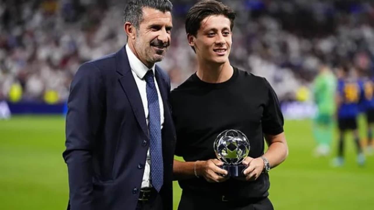 Foto - Arda Güler 6 yıl daha Real Madrid forması giyecek