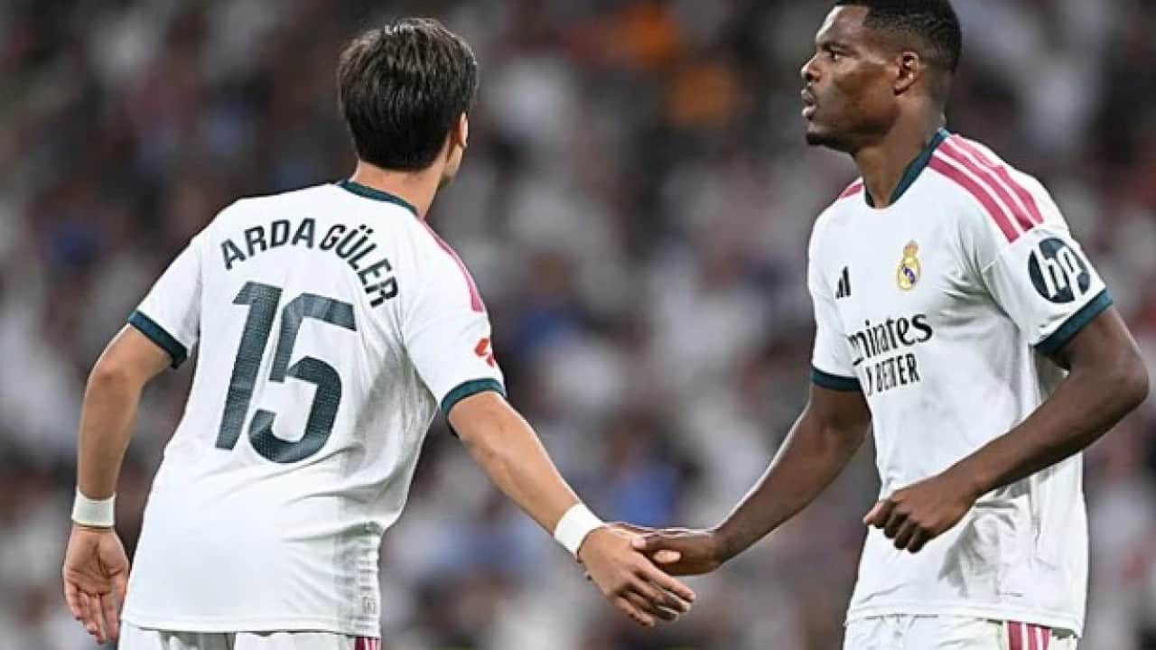 Foto - Arda Güler 6 yıl daha Real Madrid forması giyecek