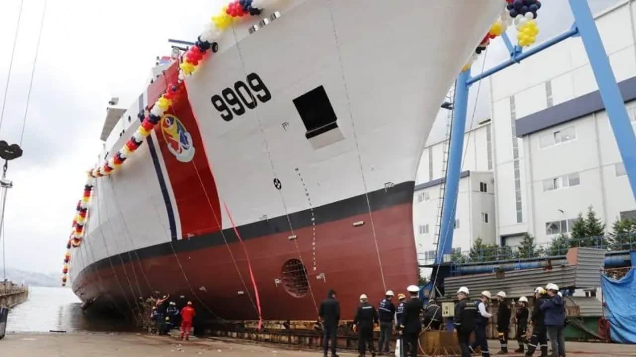 Foto - Asya ülkesi 'yeni bir çığır açılıyor' deyip Türkiye'den savaş gemisi aldı: Gemiyi törenle suya indirdiler