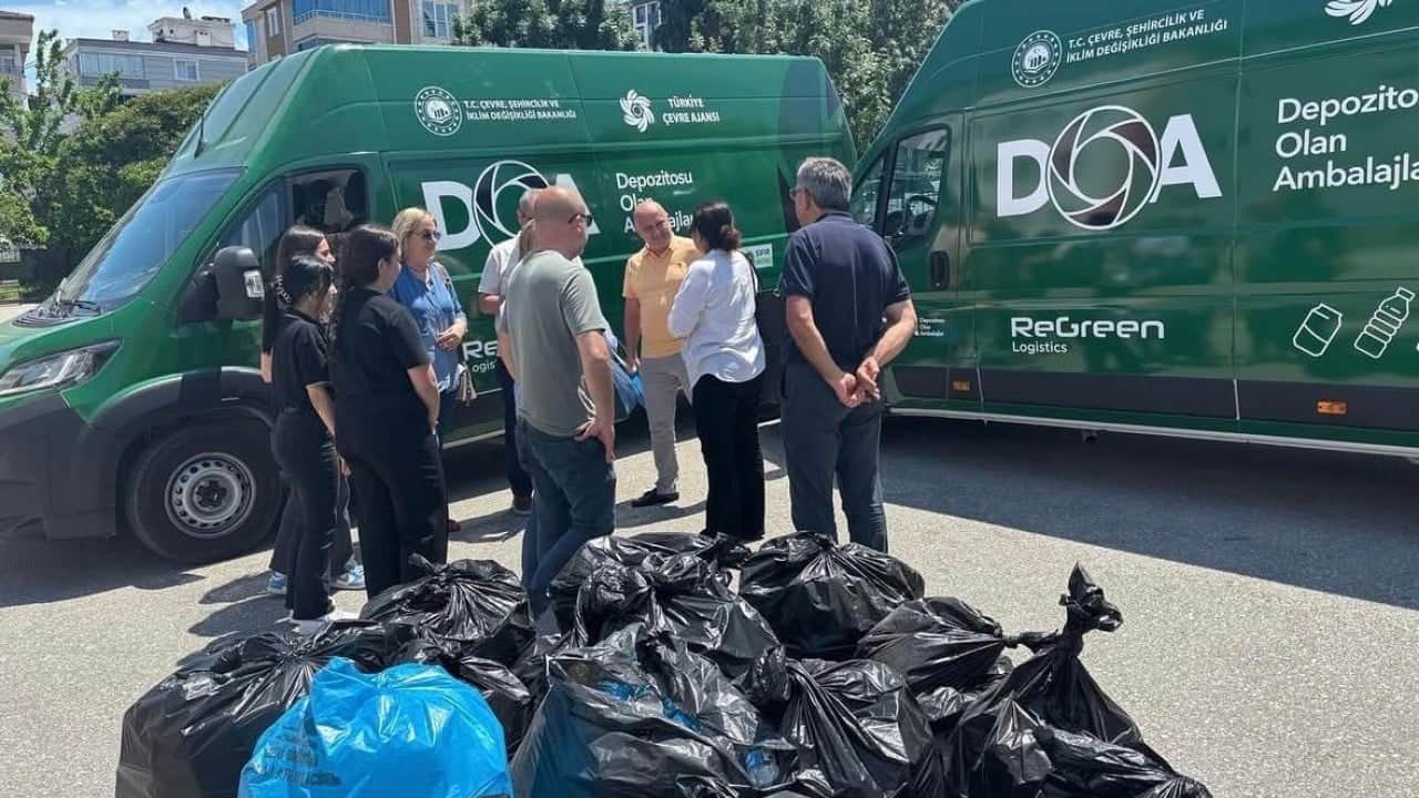 Foto - ‘Atmıyoruz, çevreye ve ekonomiye katkı sağlıyoruz’ 200 milyon adet ambalaj toplandı